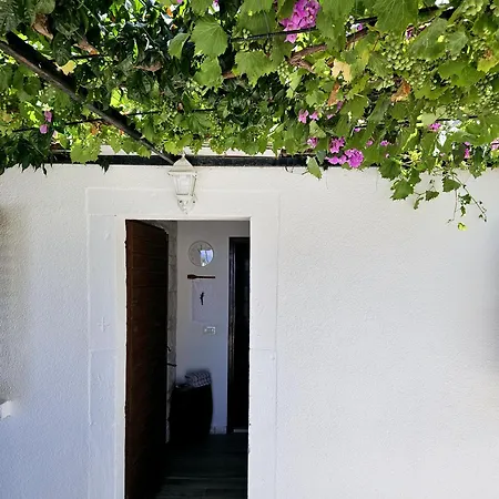 Small House Postup بيت للعطل أوروبيتش