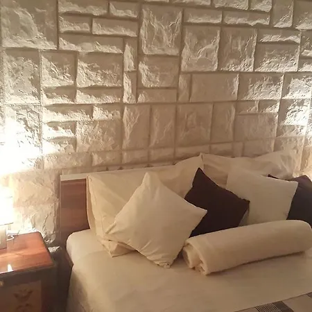 Small House *